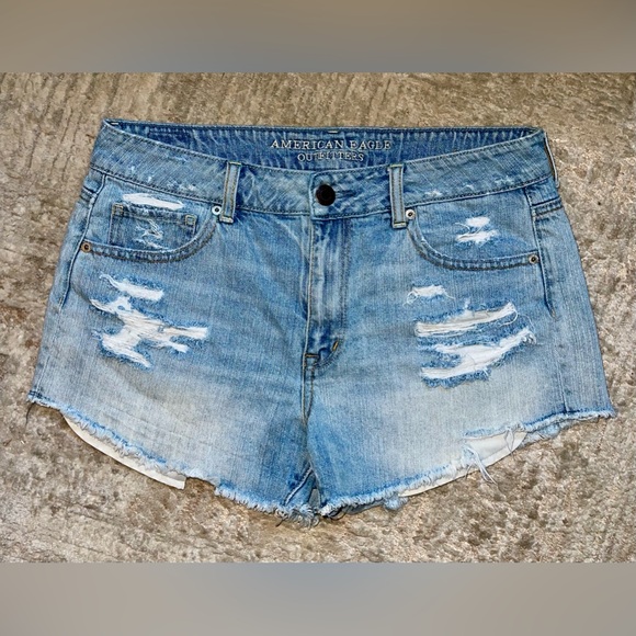American Eagle Outfitters Pants - 3/$25 LIKE NEW 𝑨𝒎𝒆𝒓𝒊𝒄𝒂𝒏 𝑬𝒂𝒈𝒍𝒆 Jean Shorts